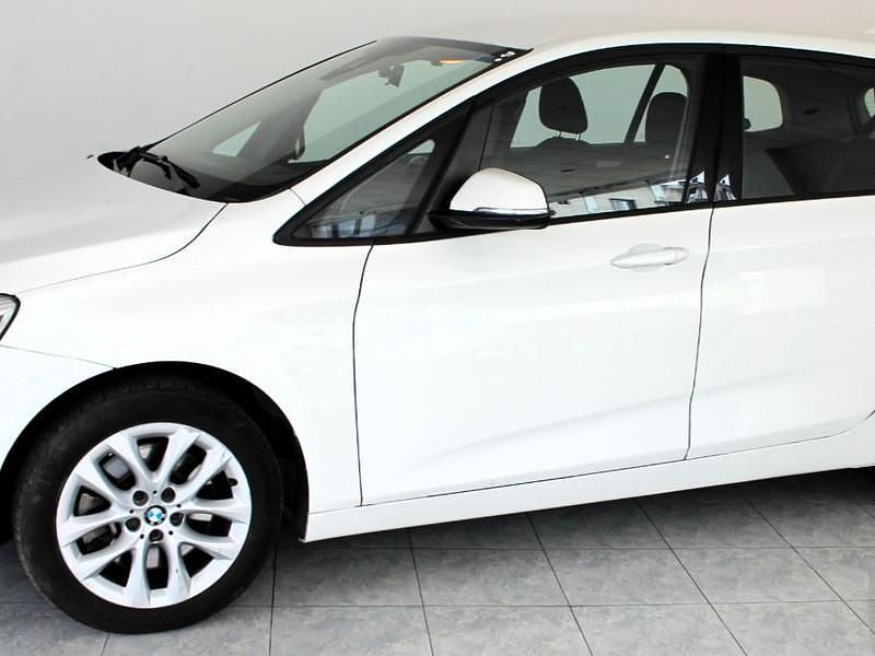 Usado BMW 218 150 CV (110 kW) 2019 Blanco Familiar