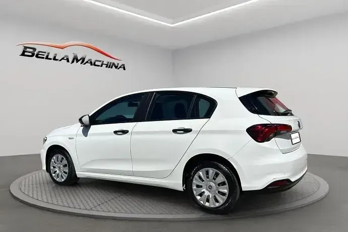 Usado Fiat Tipo Business 121 CV (88 kW) 2018 Blanco Berlina