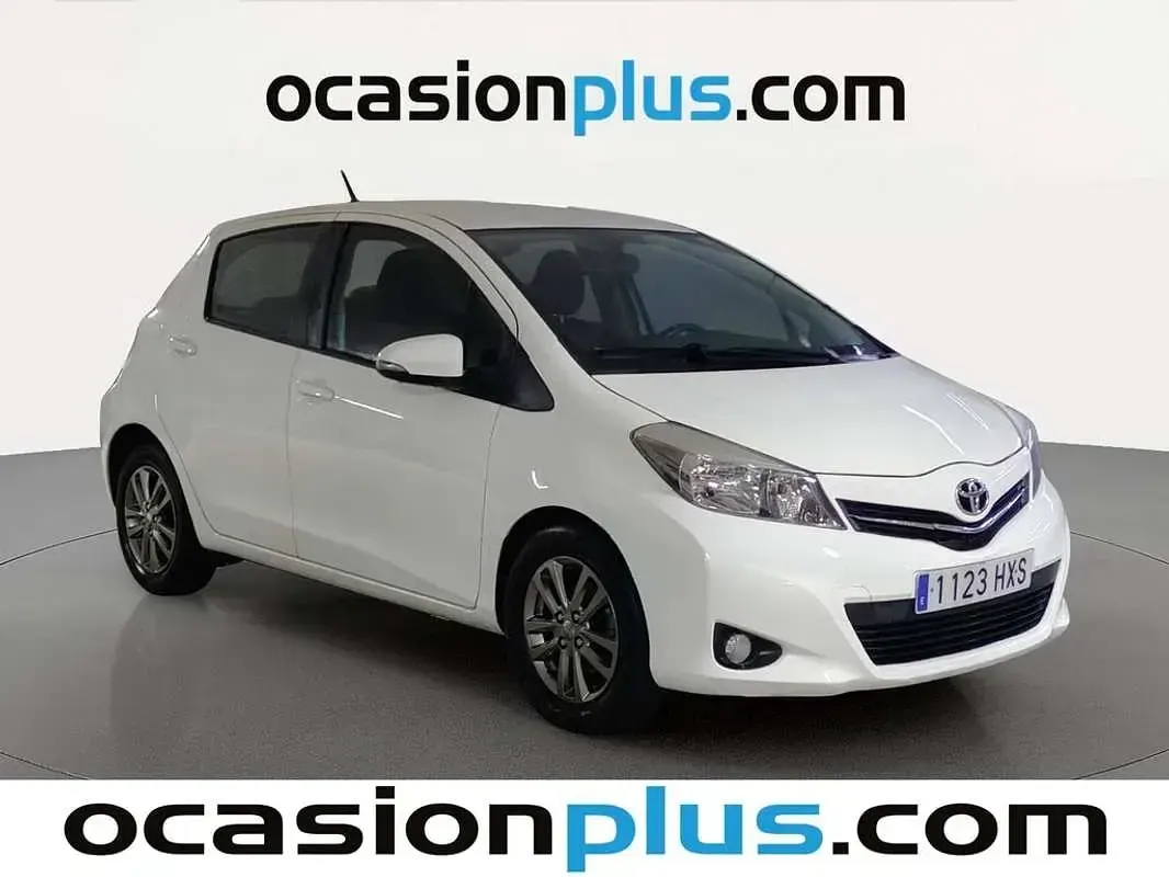 Usado Toyota Yaris Active 90 CV (66 kW) 2014 Blanco Utilitario