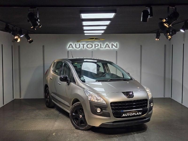 Usado Peugeot 3008 Active 112 CV (82 kW) 2012 Beige Familiar