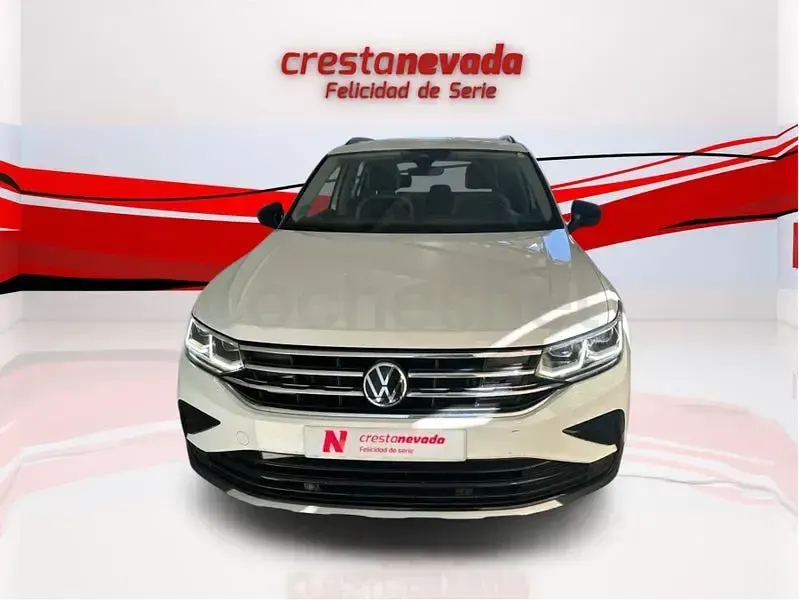 Usado VW Tiguan Sportline 150 CV (110 kW) 2023 Blanco SUV