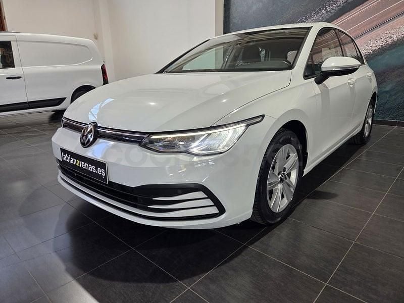 Usado VW Golf VIII Life 115 CV (84 kW) 2021 Blanco Berlina
