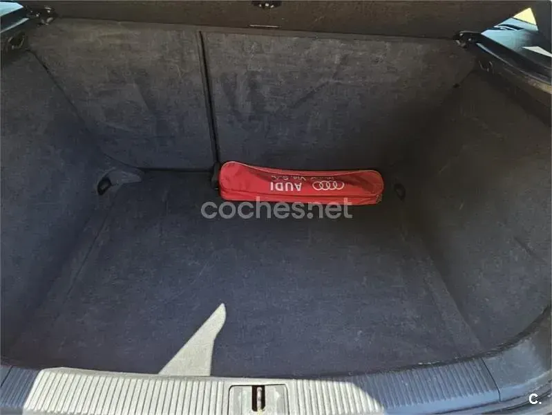 Usado Audi A3 Ambition 140 CV (102 kW) 2008 Rojo Utilitario