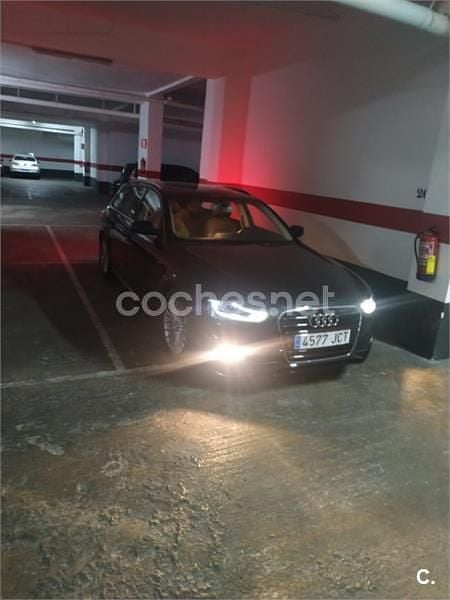 Usado Audi A4 S-Line 136 CV (100 kW) 2015 Negro Familiar