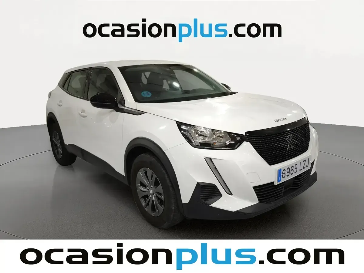 Usado Peugeot 2008 Active 100 CV (73 kW) 2022 Blanco SUV