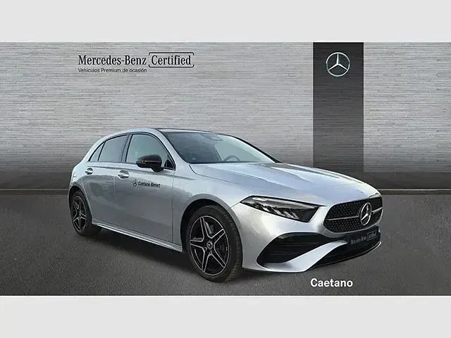 Usado Mercedes A250 218 CV (160 kW) 2025 Plateado Berlina