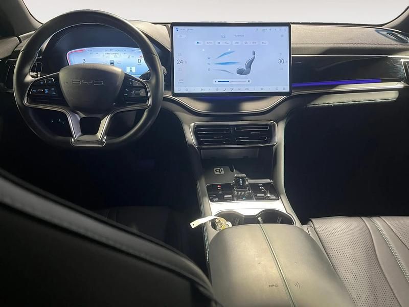 Usado BYD Seal U Boost 212 CV (155 kW) 2025 Gris/plata SUV