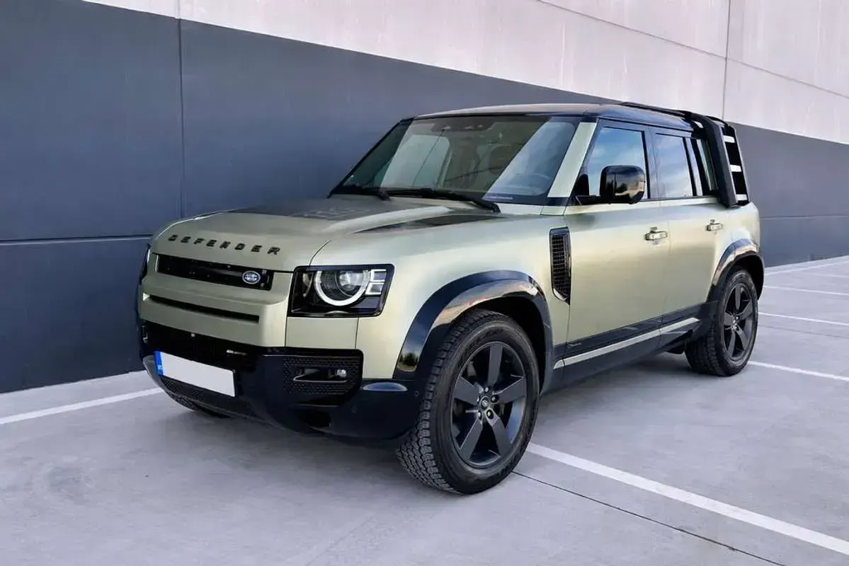Usado Land Rover Defender S 400 CV (294 kW) 2021 Verde SUV