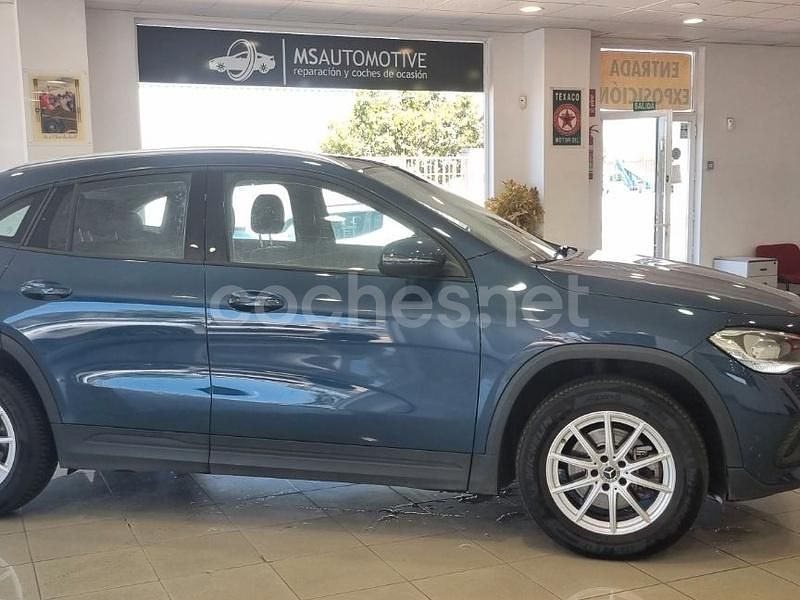 Usado Mercedes GLA200 150 CV (110 kW) 2021 Azul SUV
