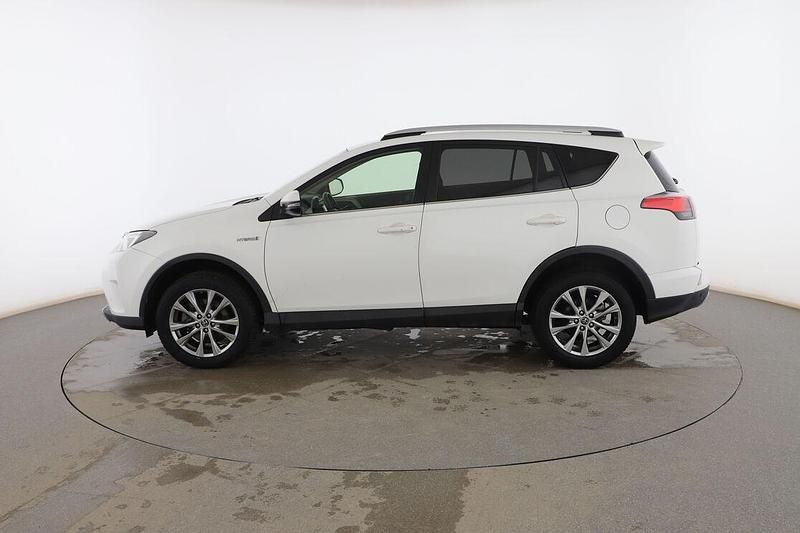 Usado Toyota RAV4 Hybrid Advance 197 CV (144 kW) 2017 Blanco SUV