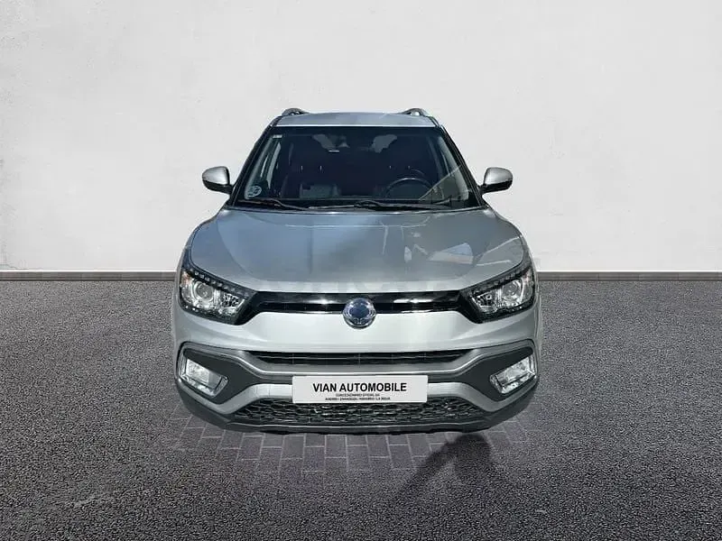 Usado SsangYong XLV 128 CV (94 kW) 2019 Gris / plata SUV