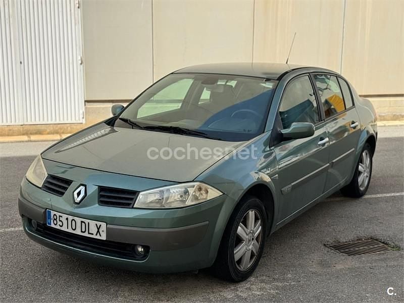 Usado Renault Mégane II Dynamique 115 CV (84 kW) 2005 Verde Berlina