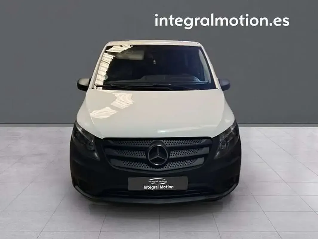 Usado Mercedes Vito 136 CV (100 kW) 2022 Blanco Van