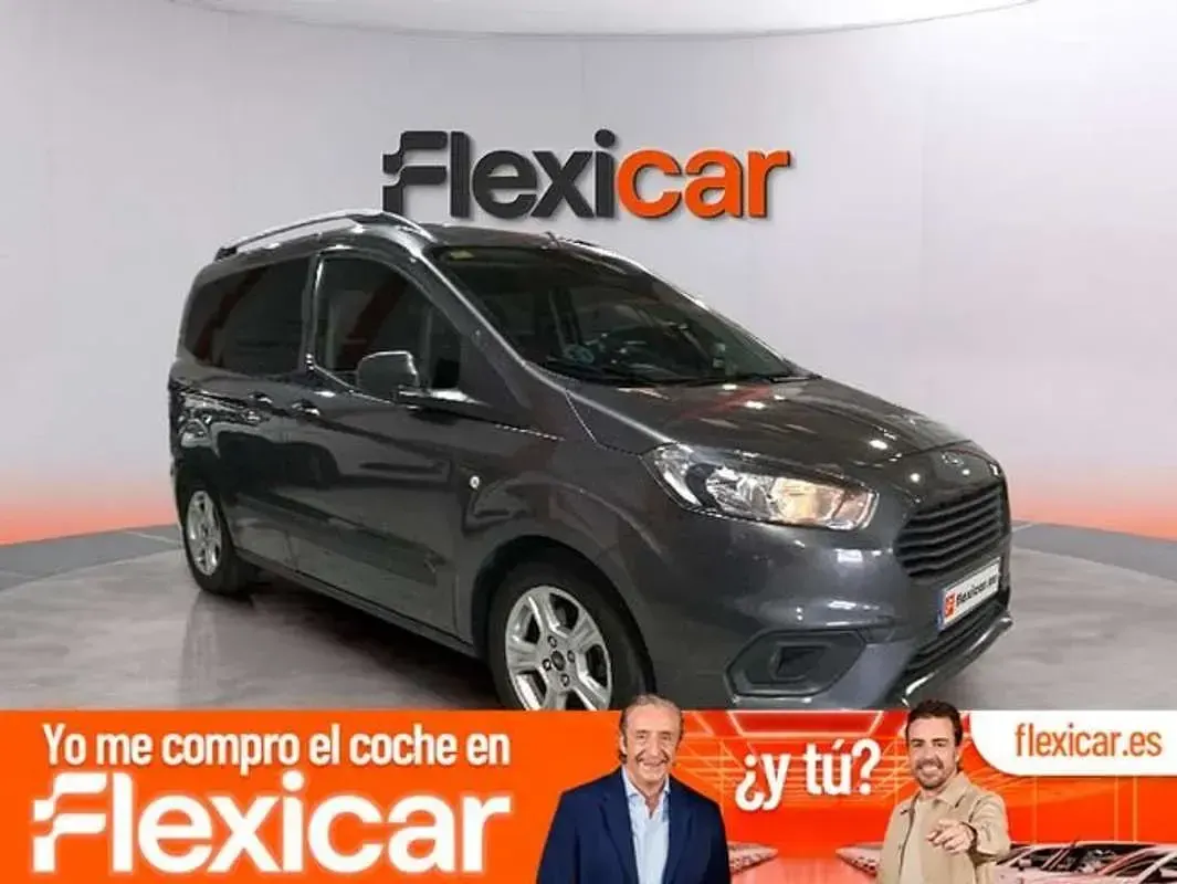 Usado Ford Tourneo Courier Titanium 102 CV (75 kW) 2018 Monovolumen