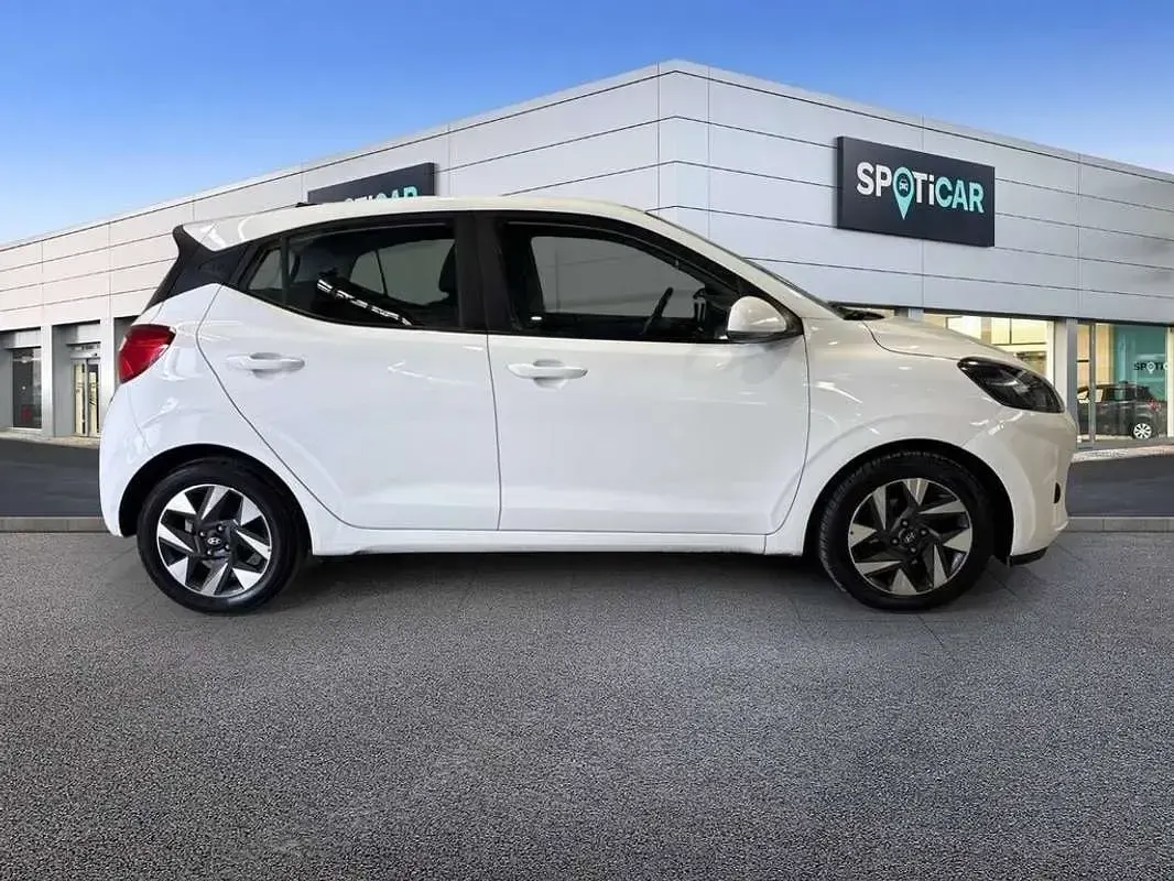 Usado Hyundai i10 67 CV (49 kW) 2024 Blanco Utilitario