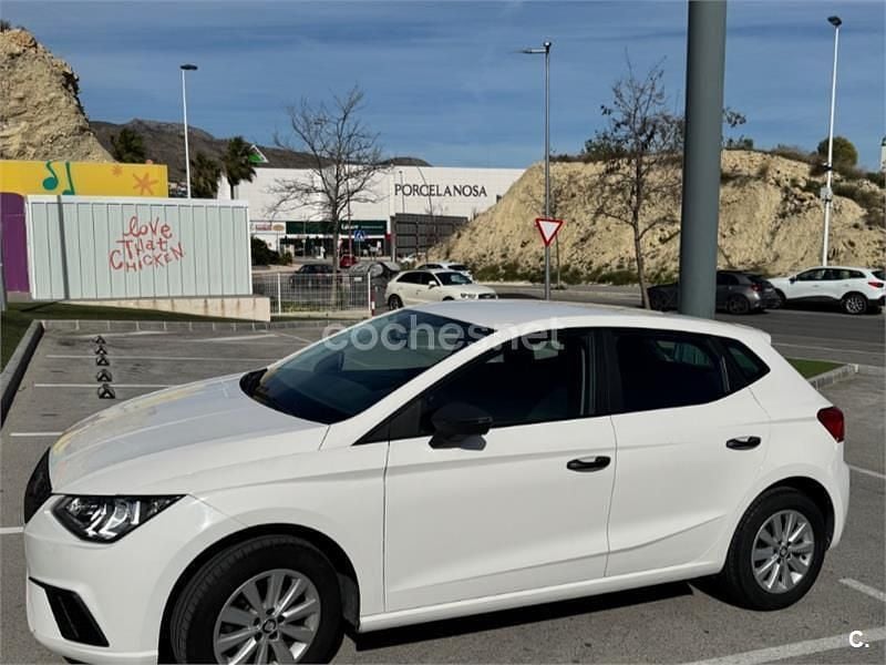 Usado Seat Ibiza Style 95 CV (69 kW) 2019 Blanco Utilitario