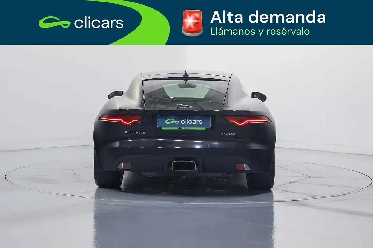 Usado Jaguar F-Type R-Dynamic 300 CV (220 kW) 2019 Negro Coupe