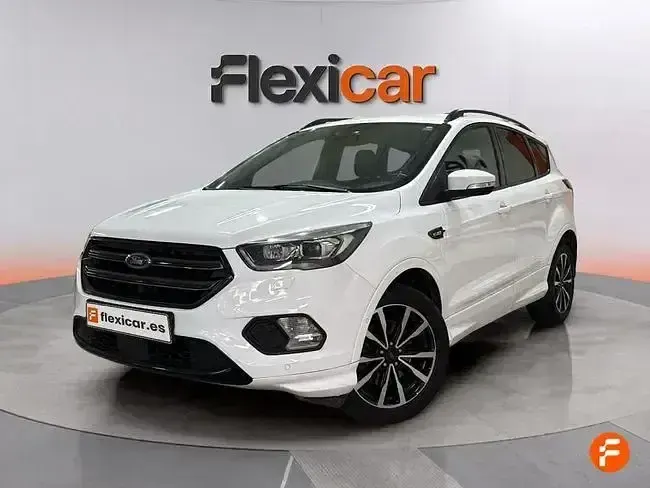 Usado Ford Kuga ST-Line 120 CV (88 kW) 2019 Blanco SUV
