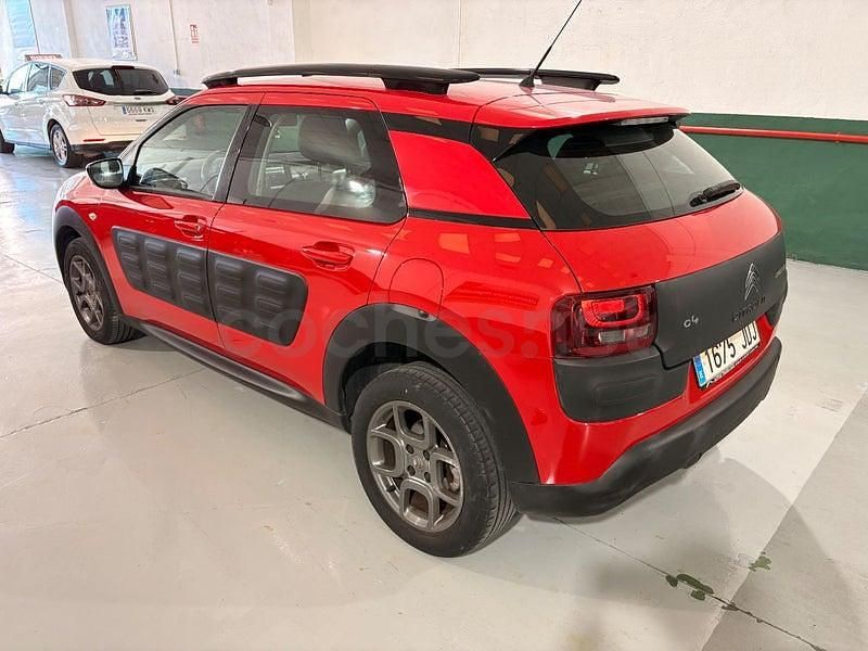Usado Citroën C4 Cactus Feel 100 CV (73 kW) 2015 Rojo Utilitario