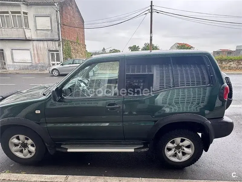 Usado Nissan Terrano Comfort 125 CV (91 kW) 2001 Verde SUV
