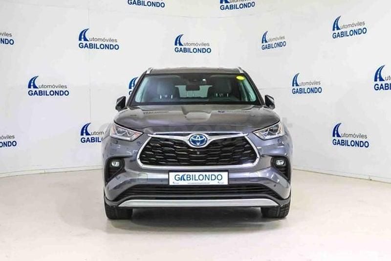 Usado Toyota Highlander Advance 246 CV (180 kW) 2021 Gris / plata SUV