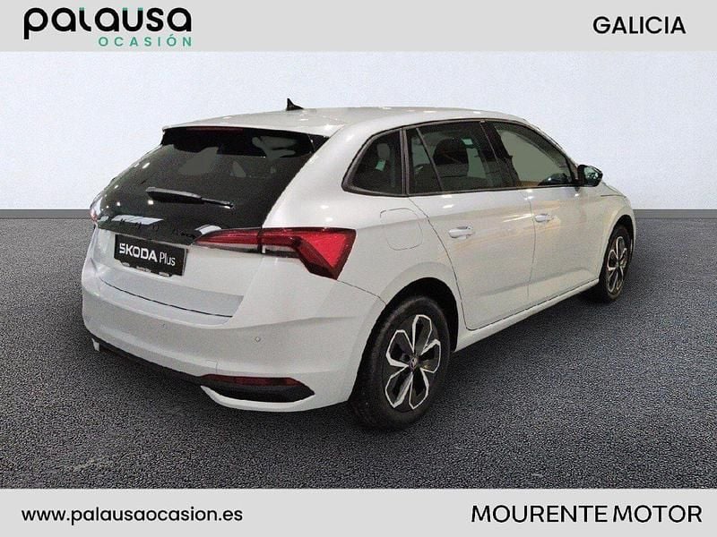 Usado Skoda Scala Selection 150 CV (110 kW) 2025 Gris / plata Utilitario