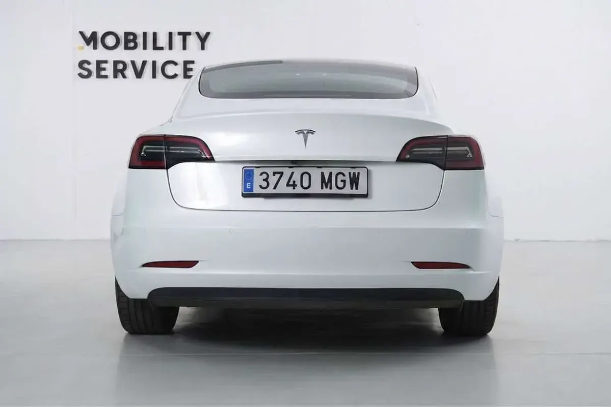 Usado Tesla Model 3 RWD 208 kW (283 CV) 2023 Blanco Berlina
