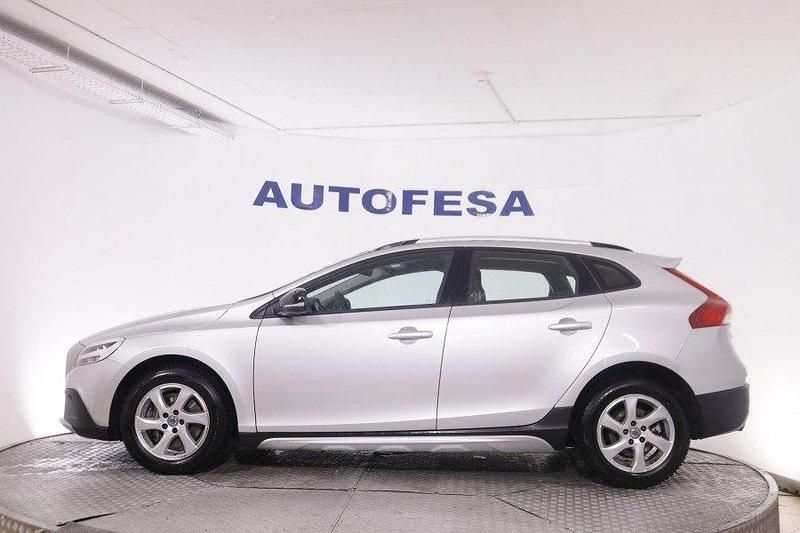 Usado Volvo V40 CC Momentum 150 CV (110 kW) 2017 Plata Familiar