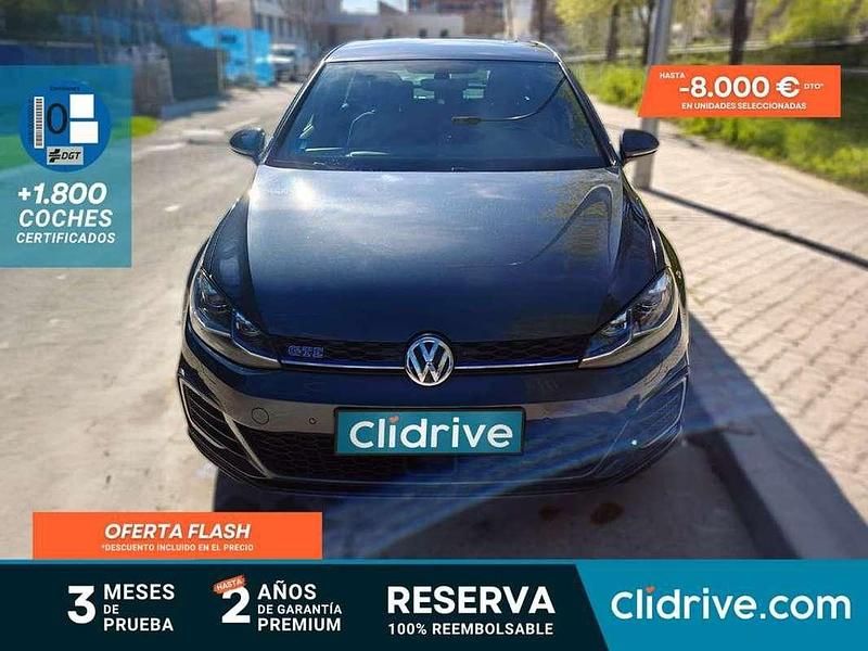 Usado VW Golf VIII GTE 150 CV (110 kW) 2020 Azul Berlina