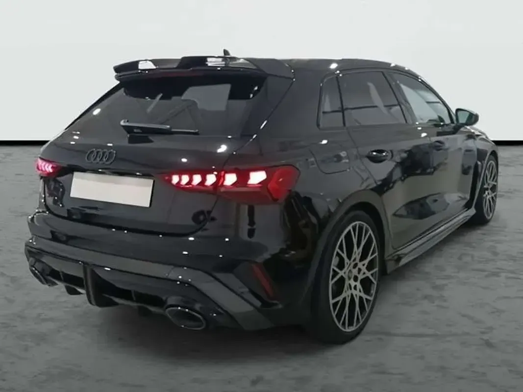 Usado Audi A3 400 CV (294 kW) 2025 Negro Berlina