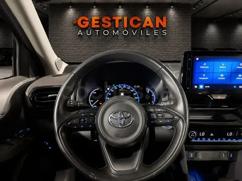 Usado Toyota Yaris Cross Style 116 CV (85 kW) 2024 Verde SUV
