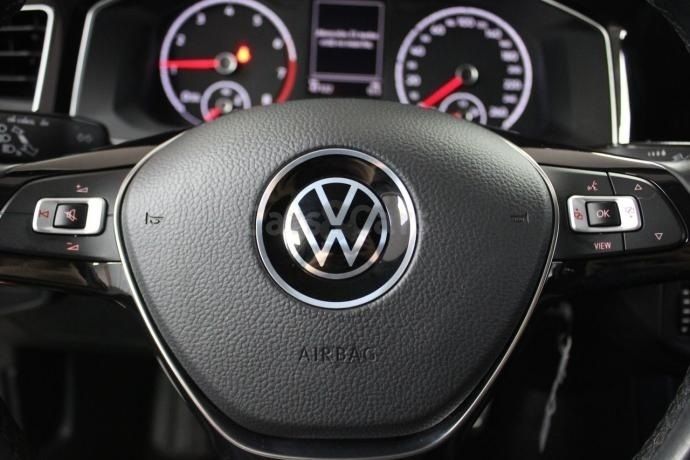 Usado VW Polo United 110 CV (80 kW) 2021 Rojo Berlina