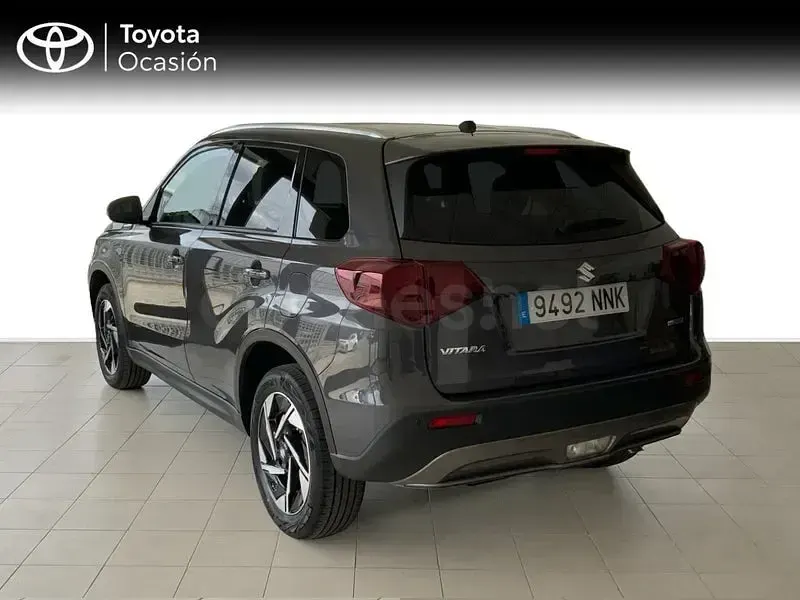 Nuevo Suzuki Vitara 129 CV (94 kW) 2025 Gris / plata SUV