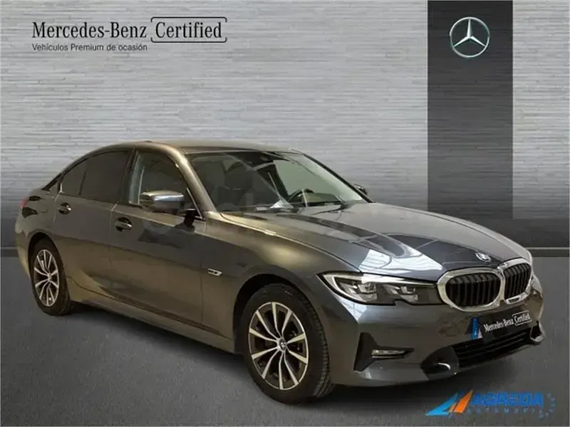 Usado BMW 320e Comfort Edition 204 CV (150 kW) 2022 Gris / plata Berlina