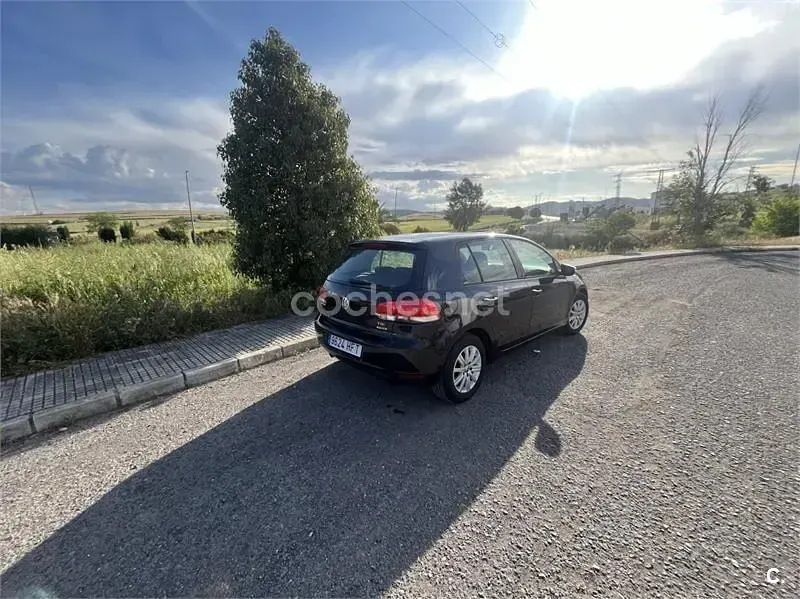 Usado VW Golf VII Advance 116 CV (85 kW) 2018 Negro Berlina