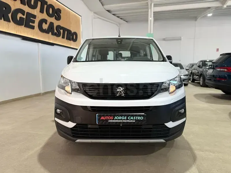 Usado Peugeot Rifter Active 100 CV (73 kW) 2020 Blanco Monovolumen