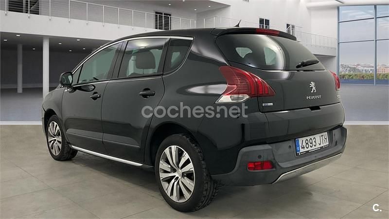 Usado Peugeot 3008 Style 130 CV (95 kW) 2016 Negro Berlina