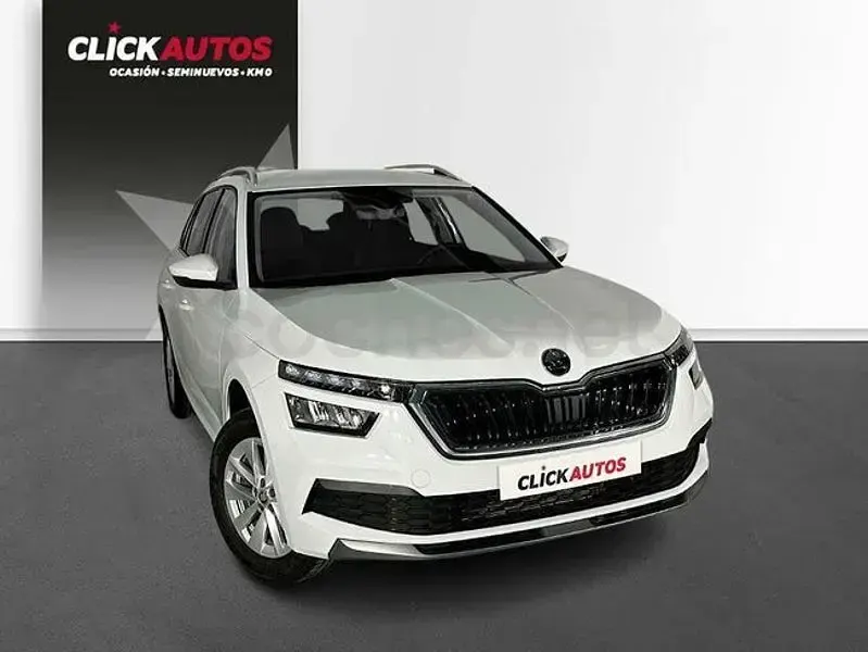 Usado Skoda Kamiq Ambition 95 CV (69 kW) 2023 Blanco SUV