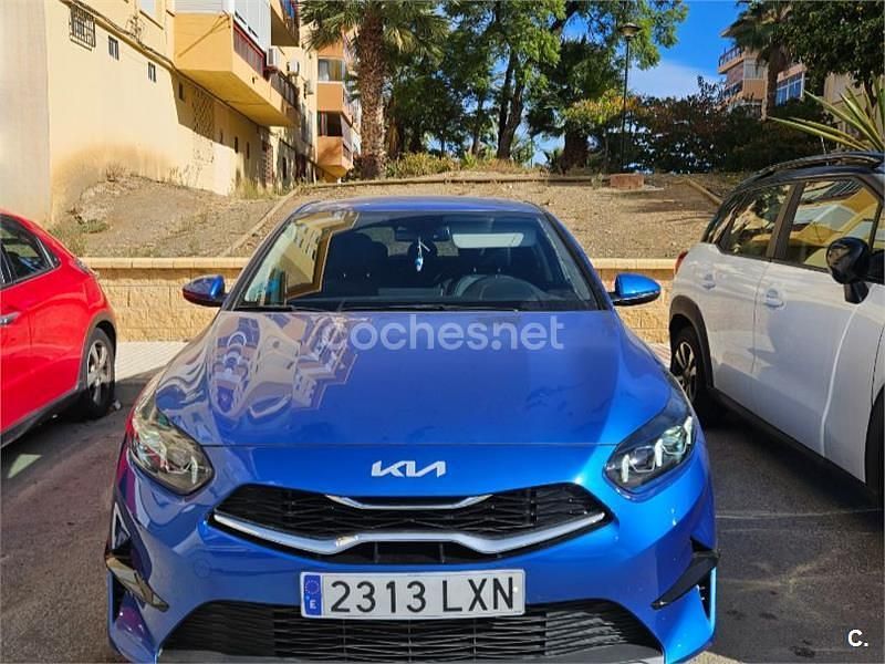 Azul Usado 2022 Kia Ceed Utilitario | 19.500 € (Precio justo) - Imagen 1/4