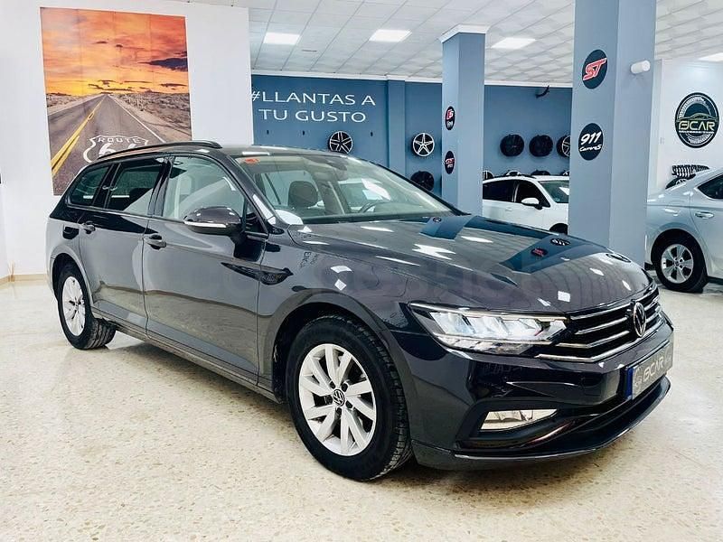 Usado VW Passat Business 122 CV (89 kW) 2021 Gris / plata Familiar