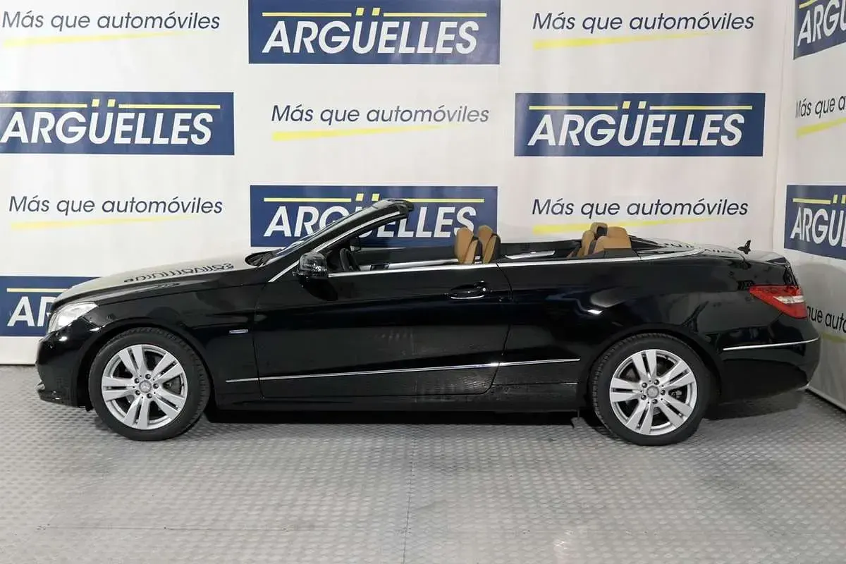 Usado Mercedes E350 Avantgarde 265 CV (194 kW) 2011 Negro metalizado Descapotable