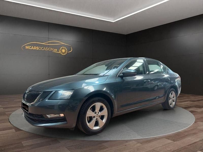 Usado Skoda Octavia Ambition 150 CV (110 kW) 2018 Verde Berlina