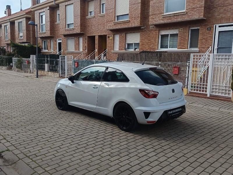 Usado Seat Ibiza SC CUPRA 180 CV (132 kW) 2012 Blanco Utilitario