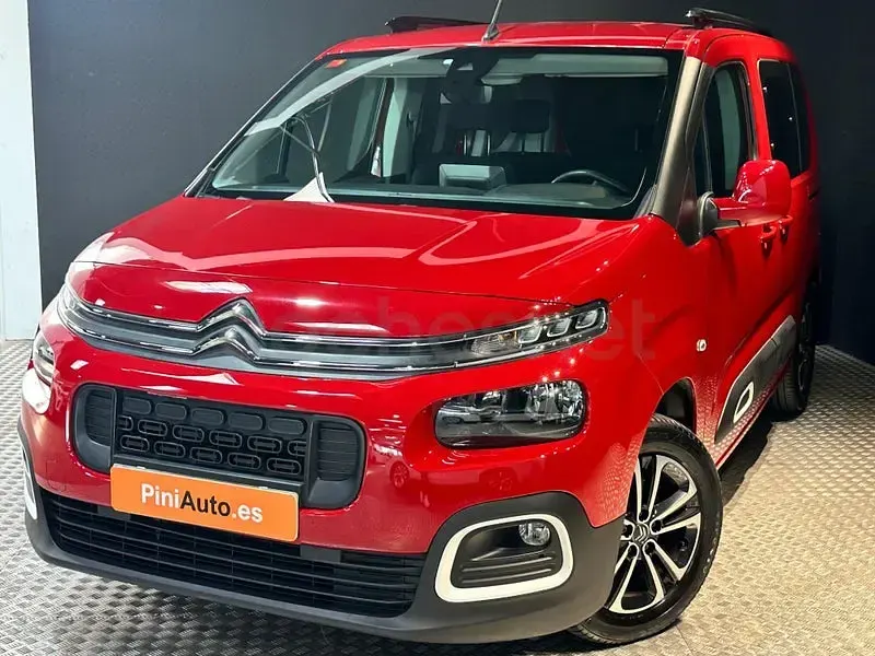 Usado Citroën Berlingo Feel 100 CV (73 kW) 2019 Rojo Monovolumen