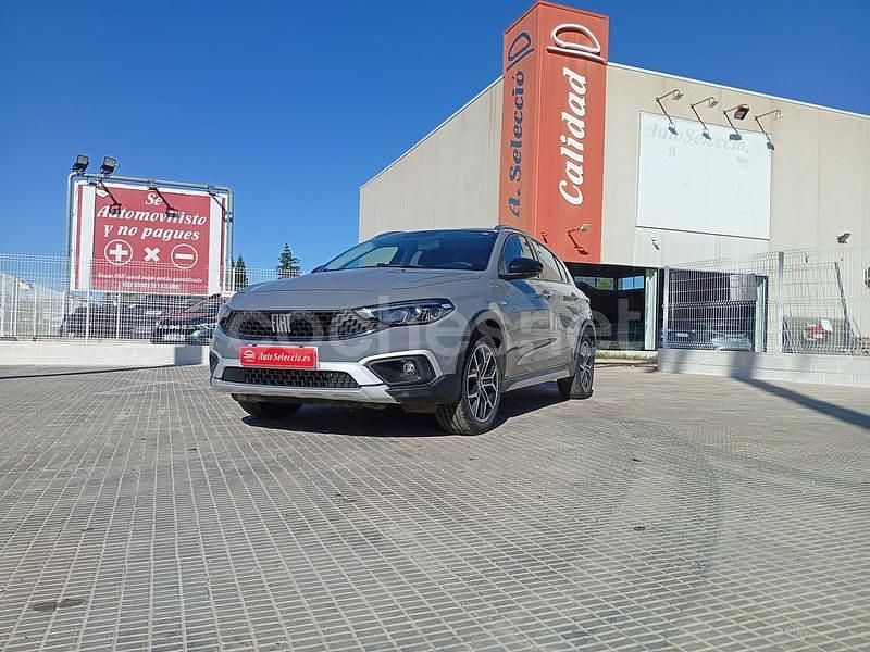 Gris / plata Usado 2022 Fiat Tipo Cross Berlina | 14.500 € (Precio justo) - Imagen 1/4