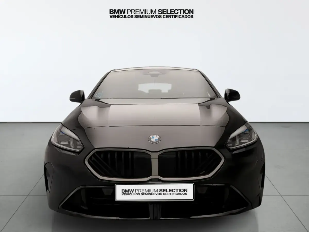 Usado BMW 120 Comfort Edition 163 CV (119 kW) 2025 Negro Utilitario