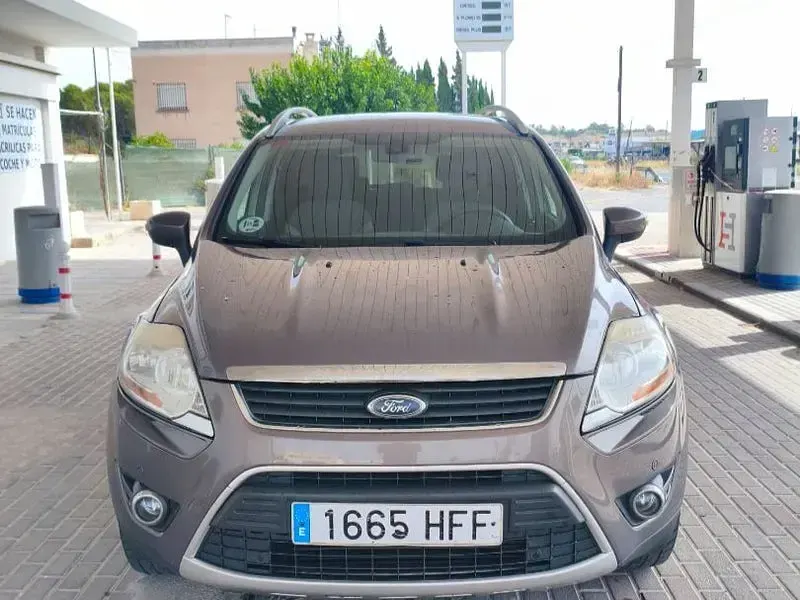 Usado Ford Kuga Trend 140 CV (102 kW) 2011 Beige SUV