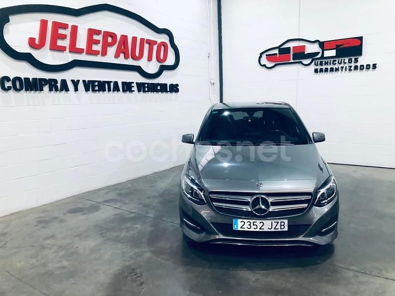 Gris / plata Usado 2017 Mercedes B180 Monovolumen | 12.950 € (Precio justo) - Imagen 1/4