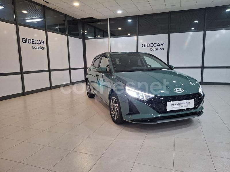 Nuevo Hyundai i20 100 CV (73 kW) 2025 Verde Berlina