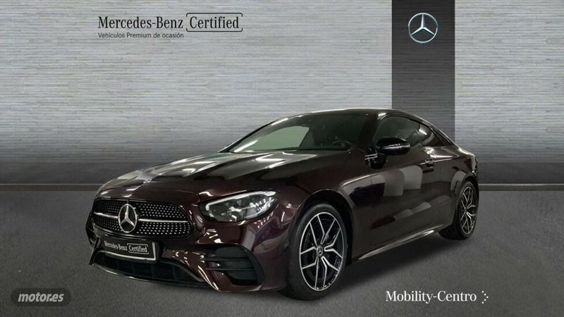 Rubellitred metallicpaint Usado 2023 Mercedes E220 AMG line Coupe | 50.500 € (Super precio) - Imagen 1/4